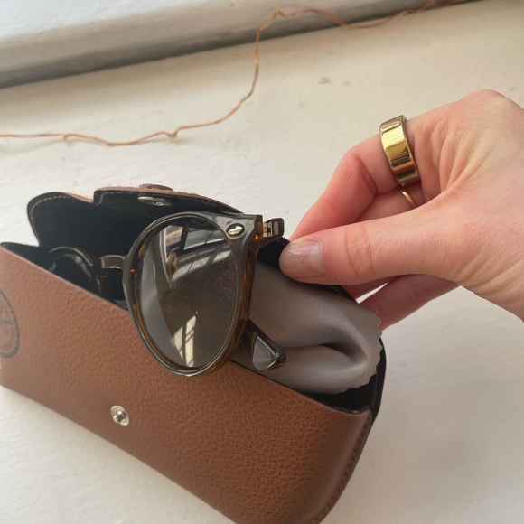 RAYBANS sunglasses - Picture 3 of 5